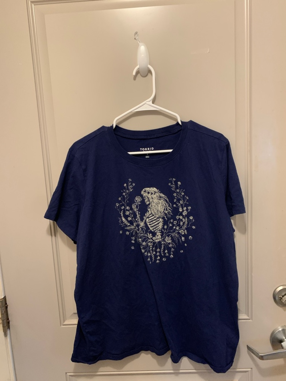 Torrid women’s Size 1(1X) Skeleton Navy Blue Tshirt